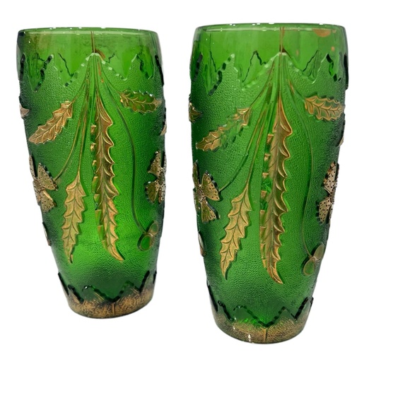 2 VINTAGE EARLY AMERICAN PATTERN GLASS DELAWARE EMERALD GREEN & GOLD VASES - Picture 1 of 16
